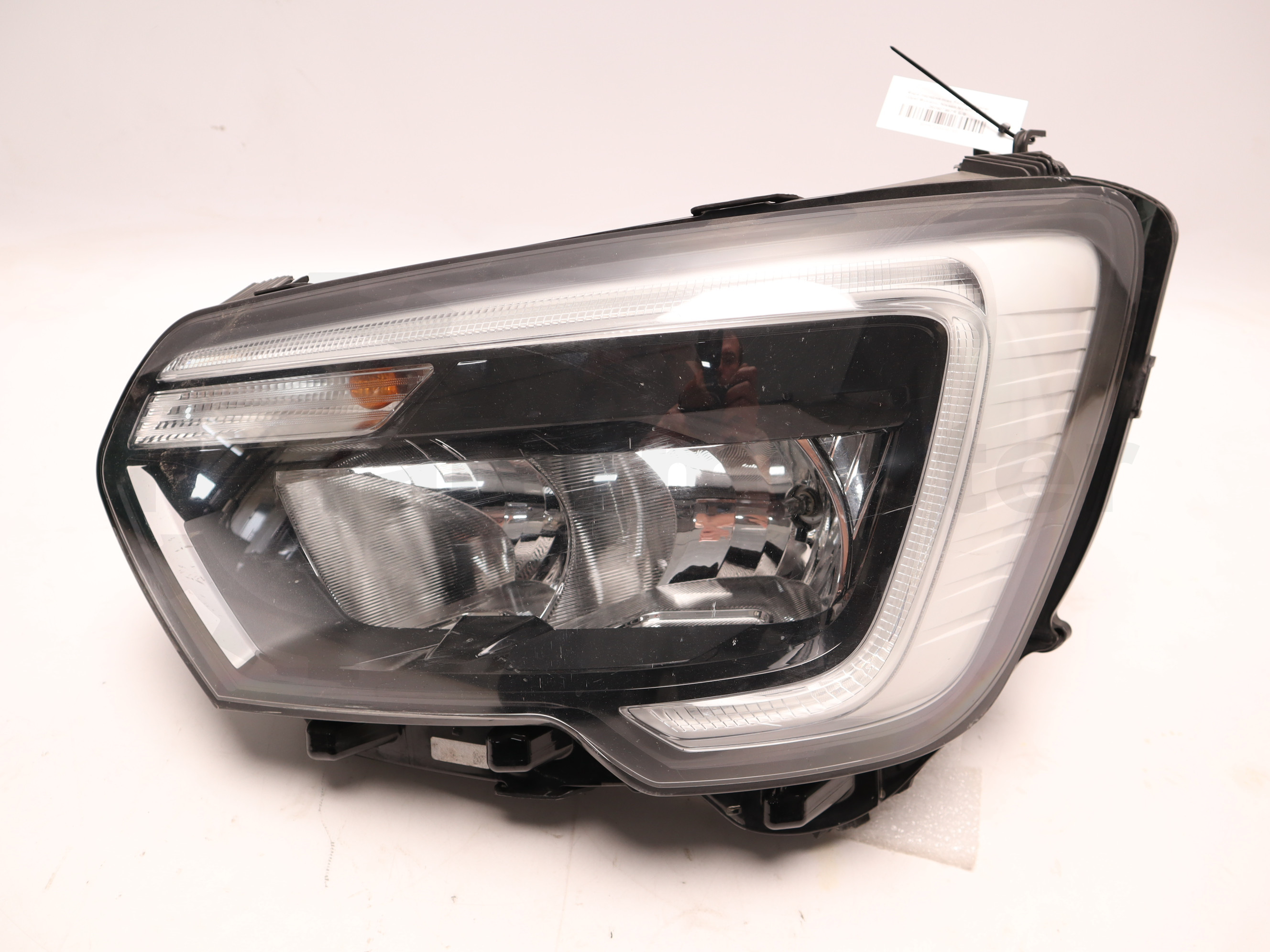 Фара передня ліва Renault Master (Opel Movano, Nissan NV400) 2020 -, 260607867R Б/В