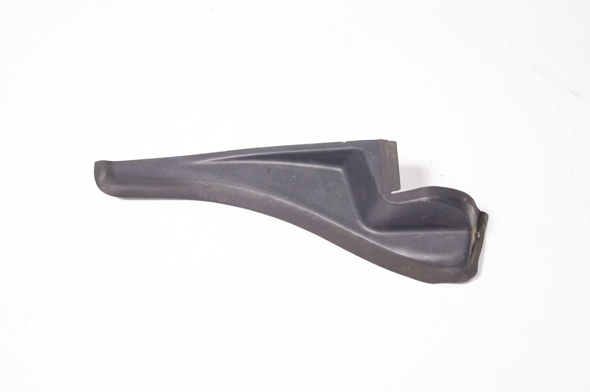 Накладка скла лобового ліва Renault Master (Opel Movano, Nissan NV400) 2020 -, 668119349R Б/В