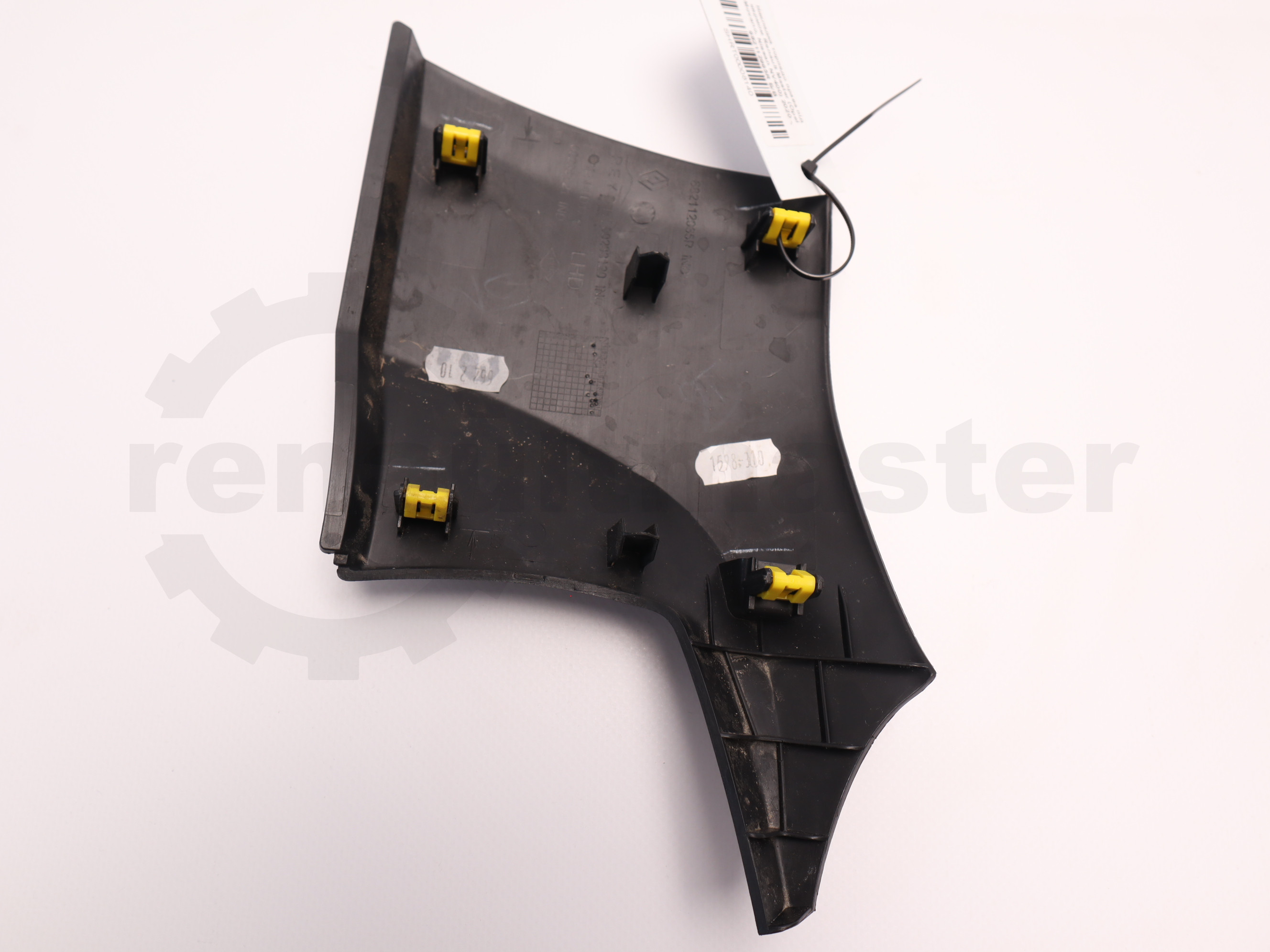 Накладка торпедо права під кермом Renault Master (Opel Movano, Nissan NV400) 2020 -, 682112965R Б/В