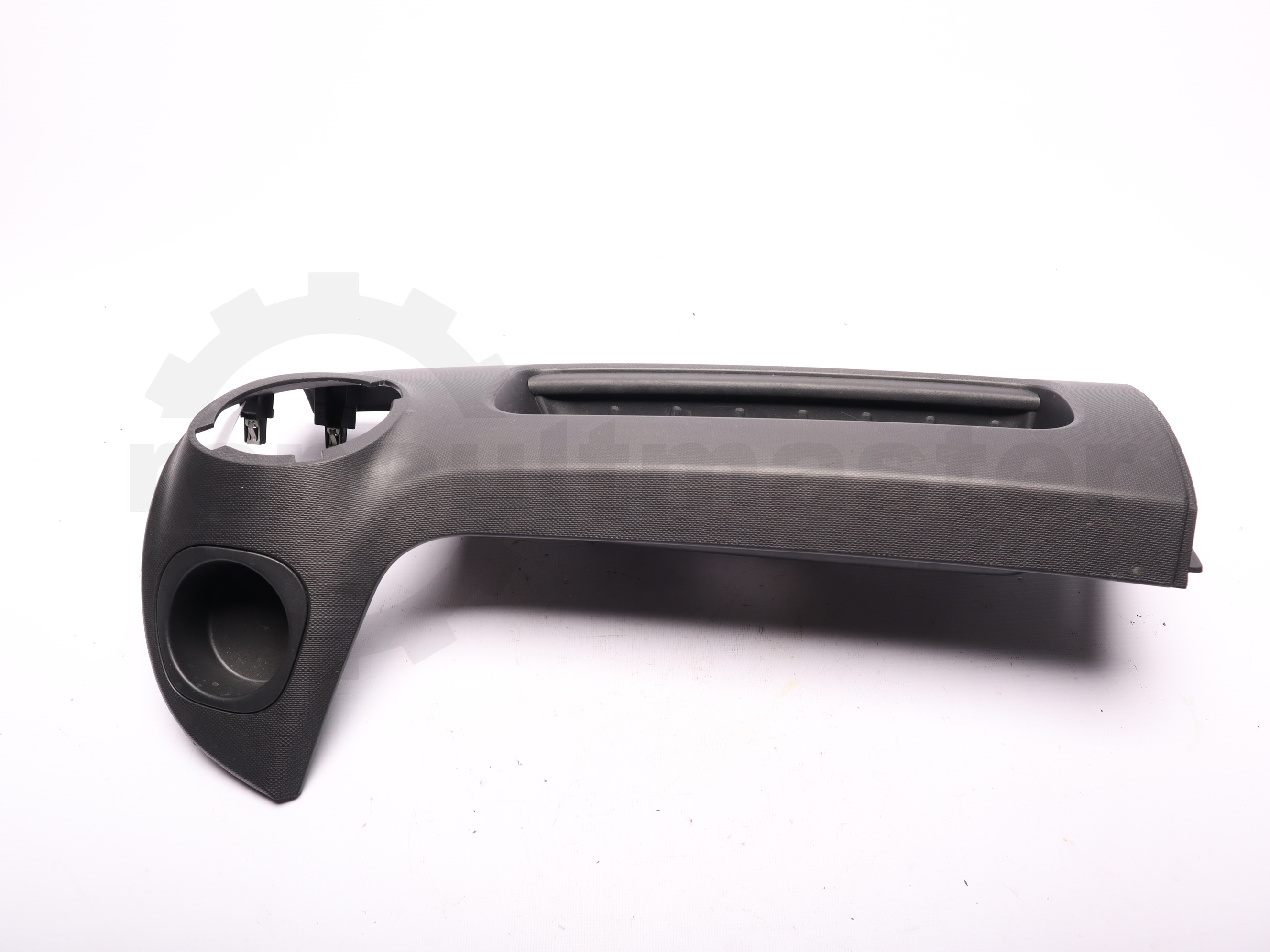 Елемент правої частини центральної панелі (поличка) Renault Trafic 2020 -, 683101900R Б/В