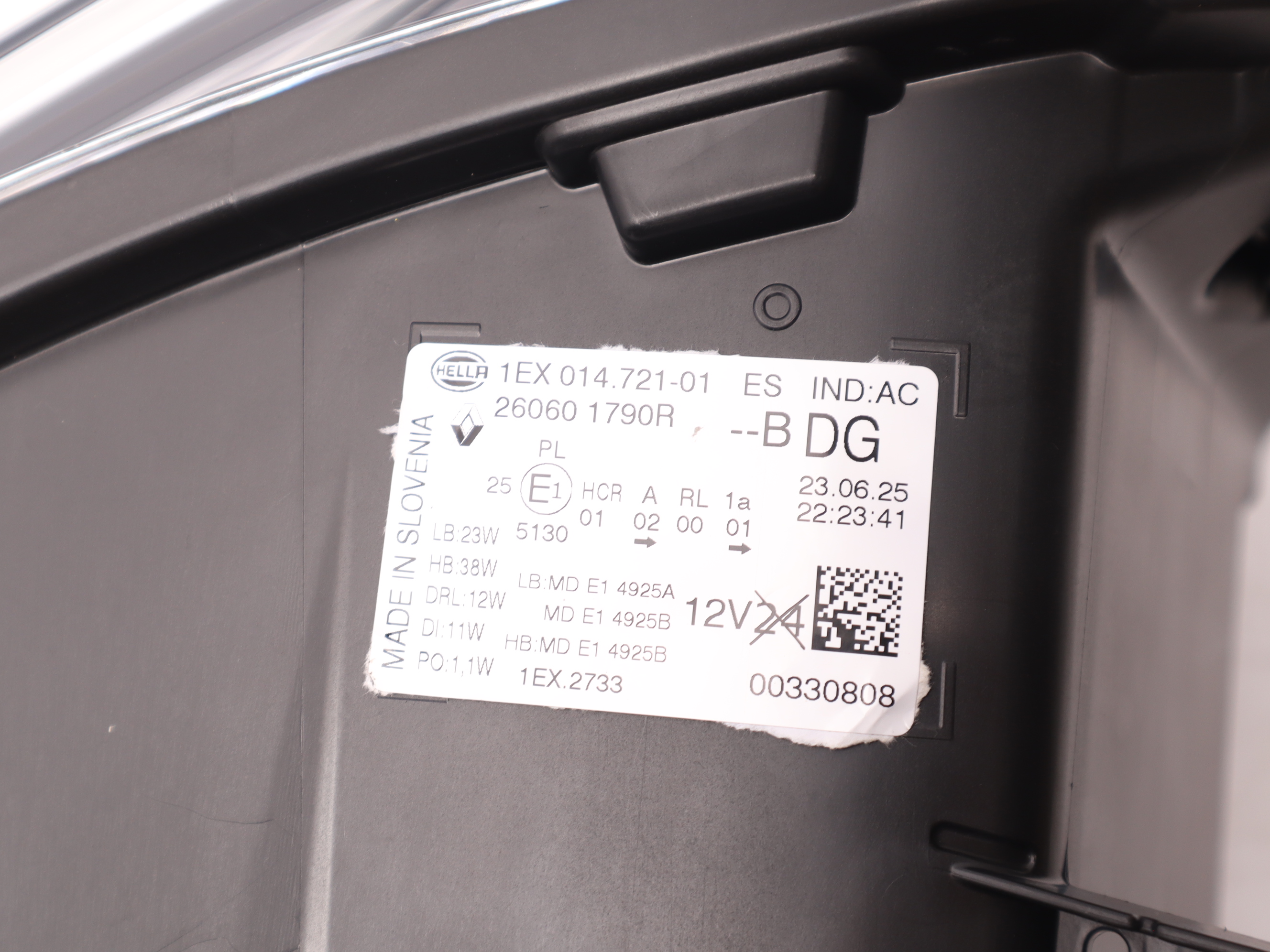 Фара передня ліва Renault Trafic 19- 260601790R OE