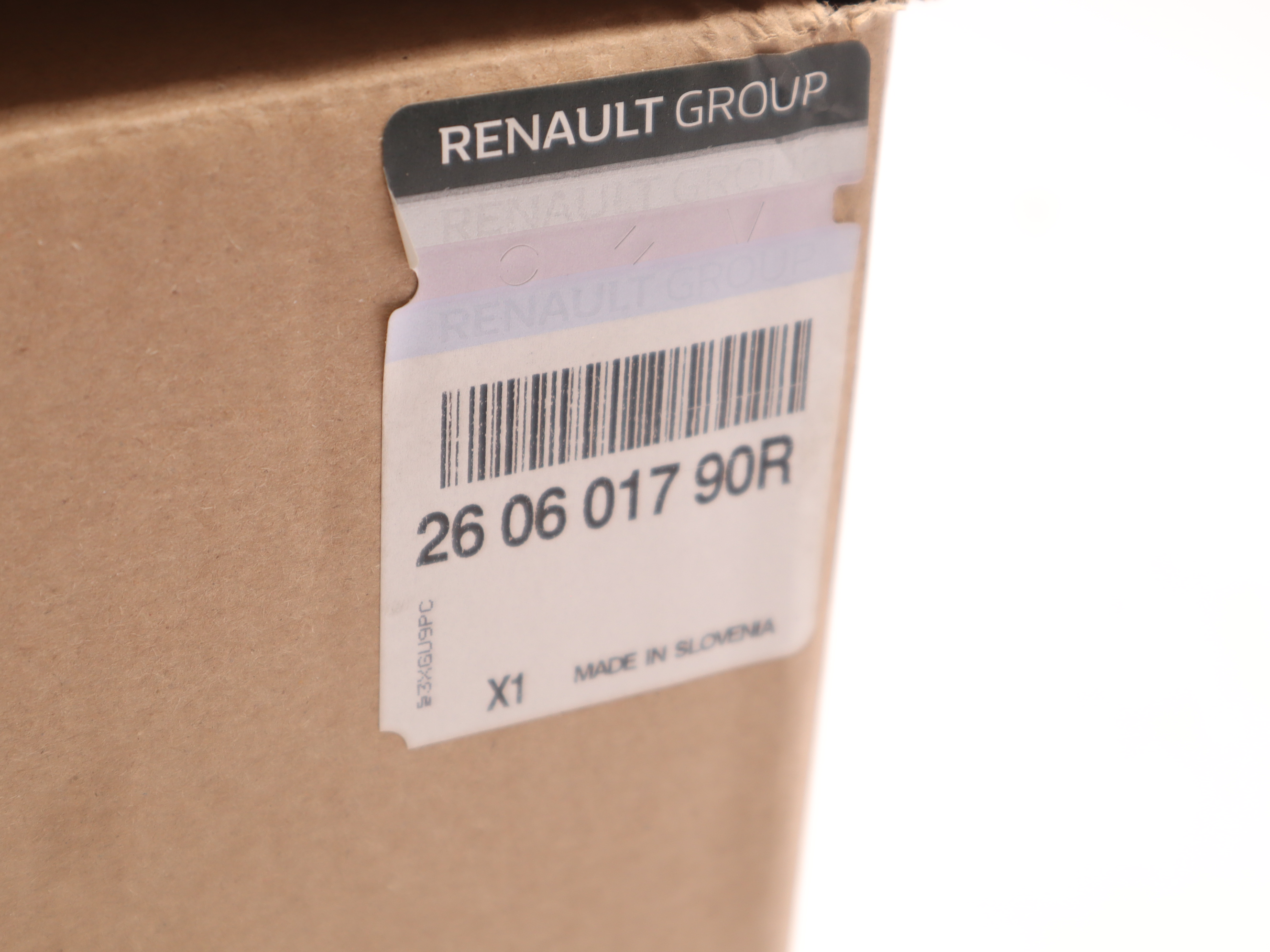 Фара передня ліва Renault Trafic 19- 260601790R OE