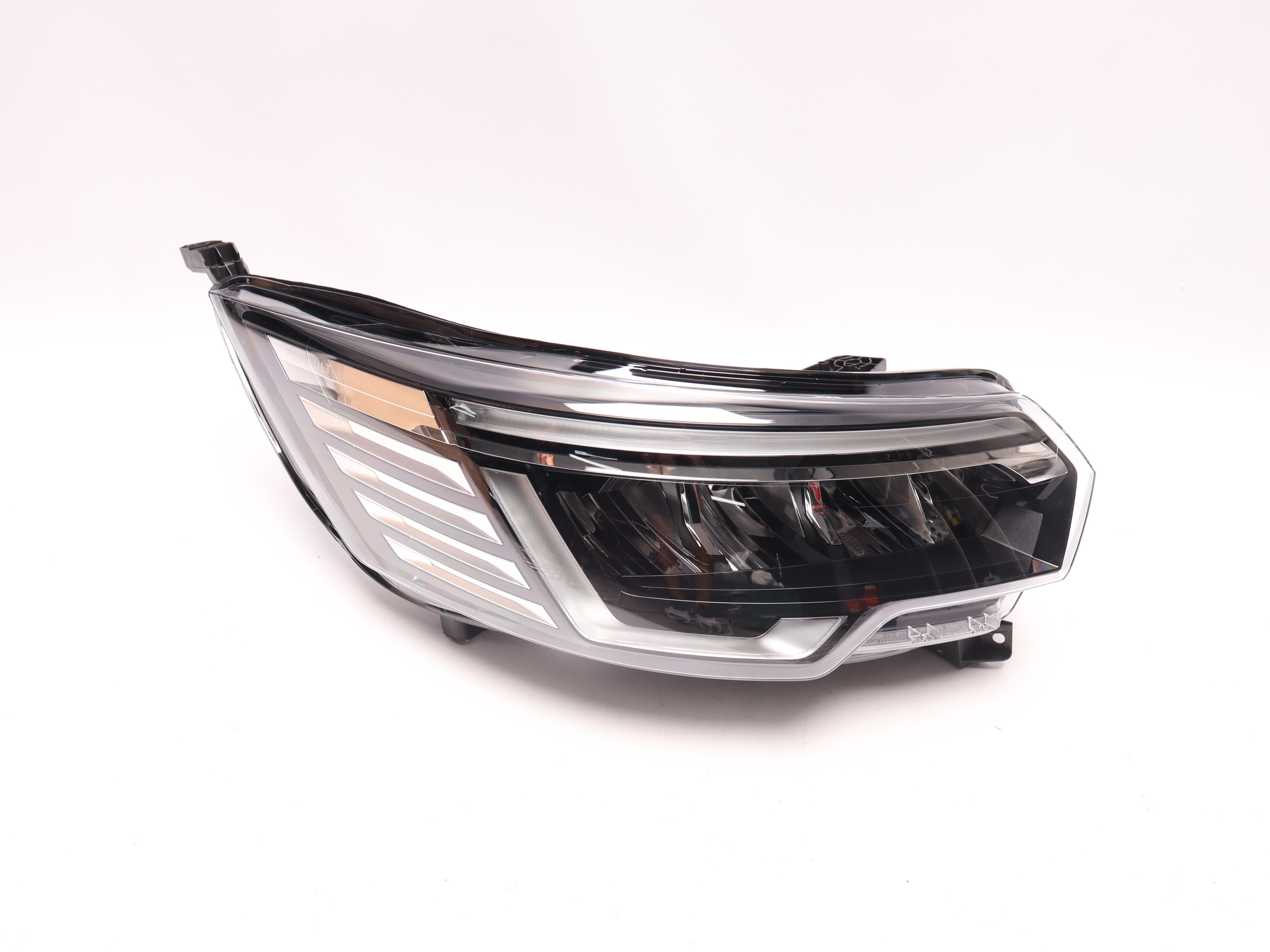 Фара передня права Renault Trafic 19-  OE 260102899R, OE