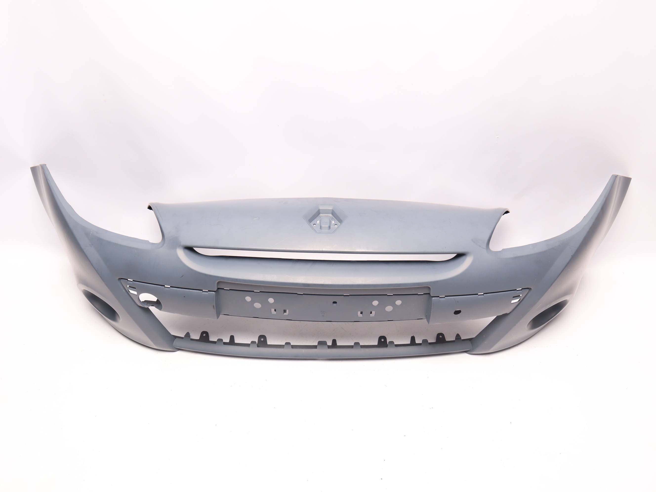 Бампер передній Renault Clio III  - 8200799935
