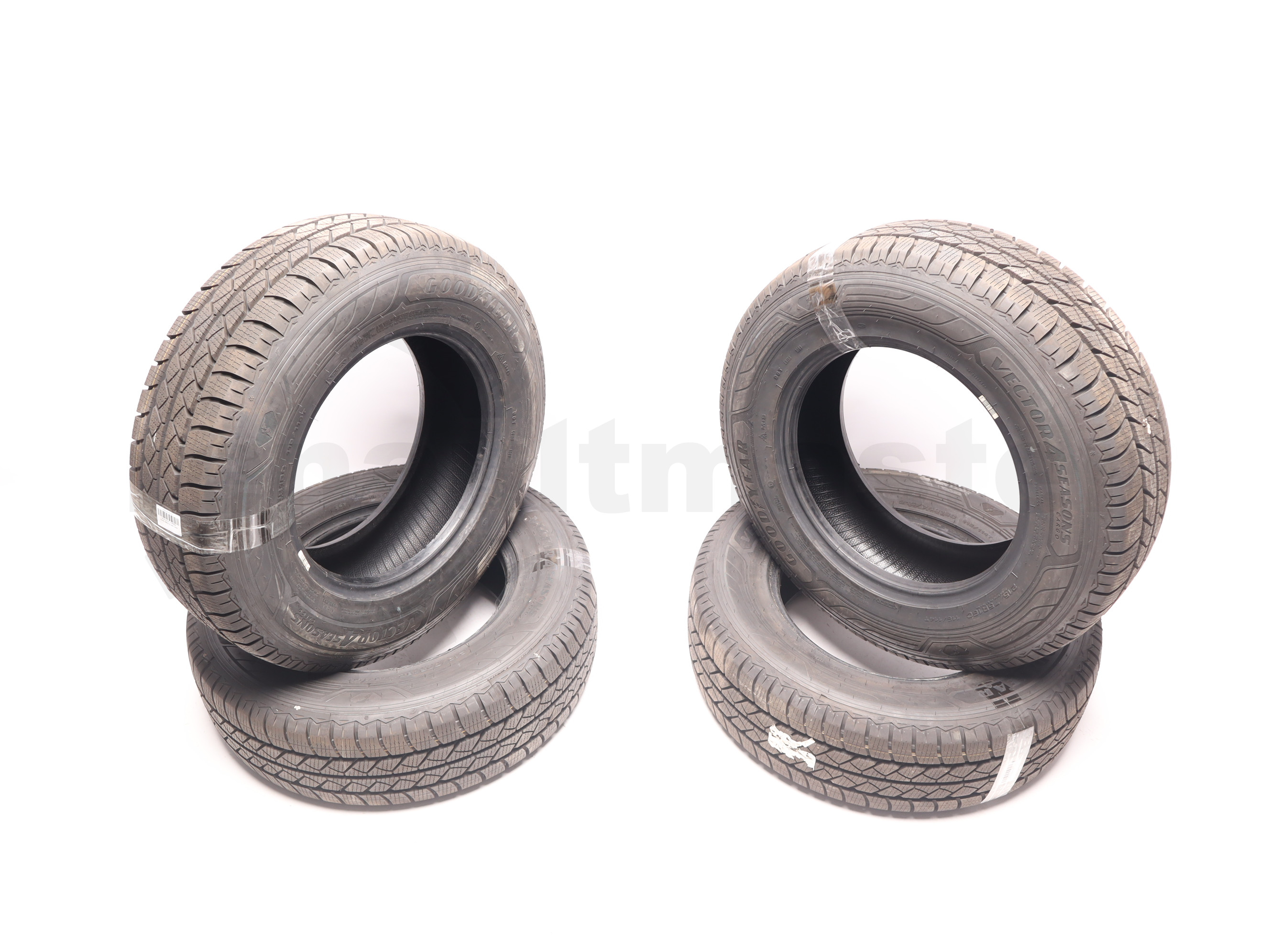 Авто гума Goodyear Vector 4Season - 215/75 R16C 