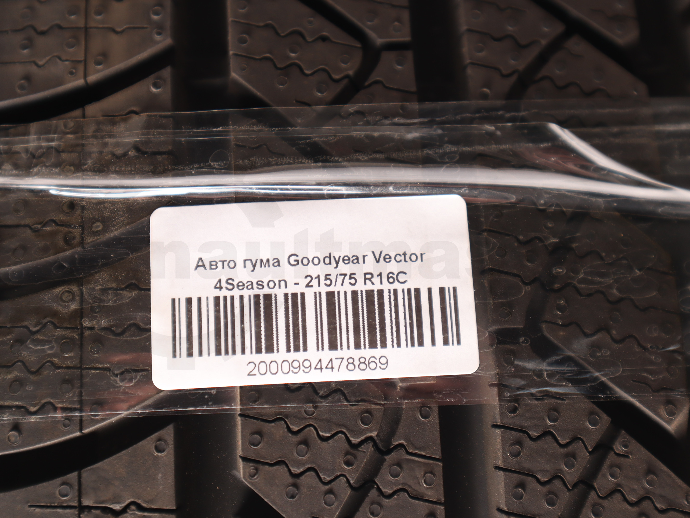 Авто гума Goodyear Vector 4Season - 215/75 R16C 
