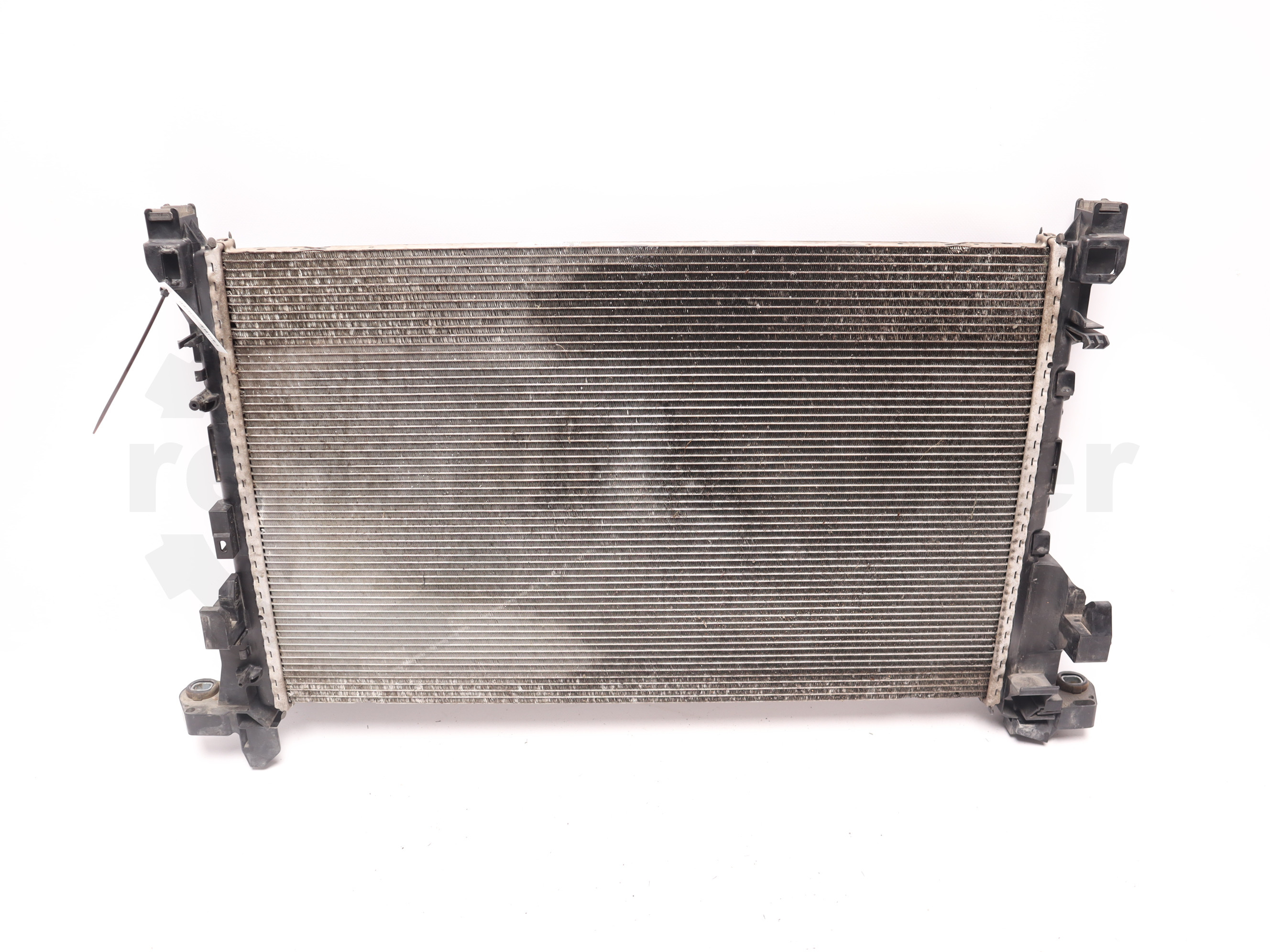 Радіатор водяний  Renault Trafic (Opel Vivaro, Nissan NV300) 2014 -, 214104966R Б/В