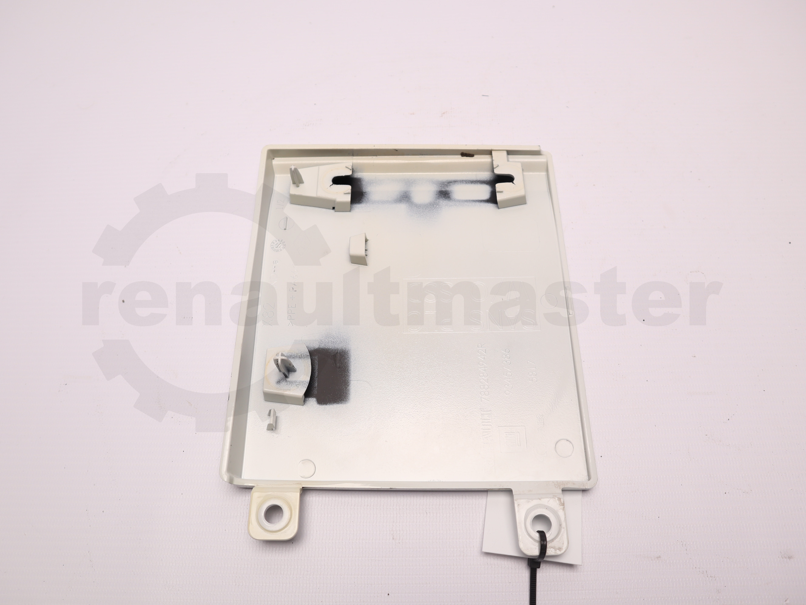 Декор під лючком бака Renault Trafic (Opel Vivaro, Nissan NV300) 2014 -, 788284942R Б/В