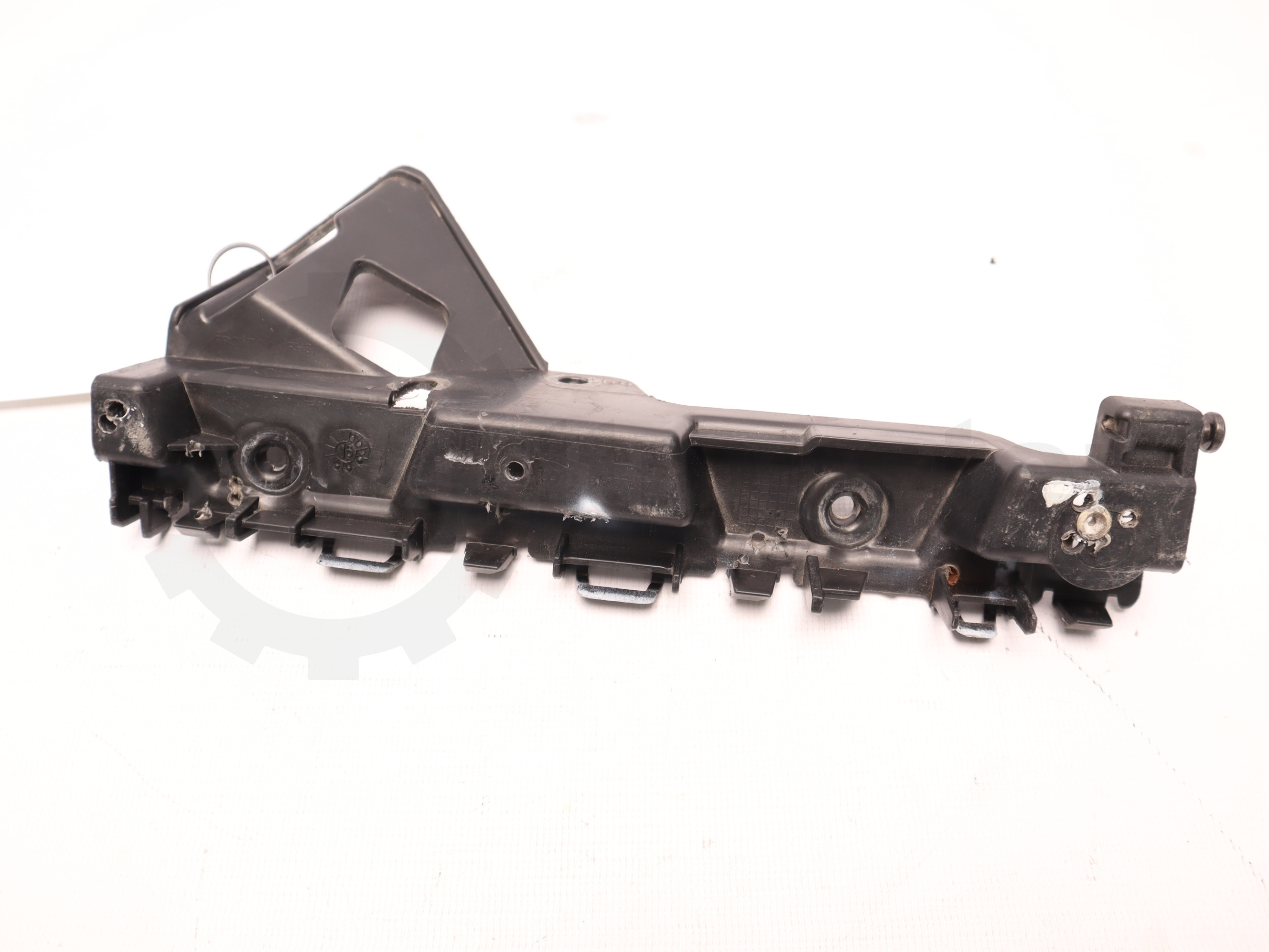 Кронштейн переднього бампера правий Renault Trafic (Opel Vivaro, Nissan NV300) 2014, - 622202422R Б/В