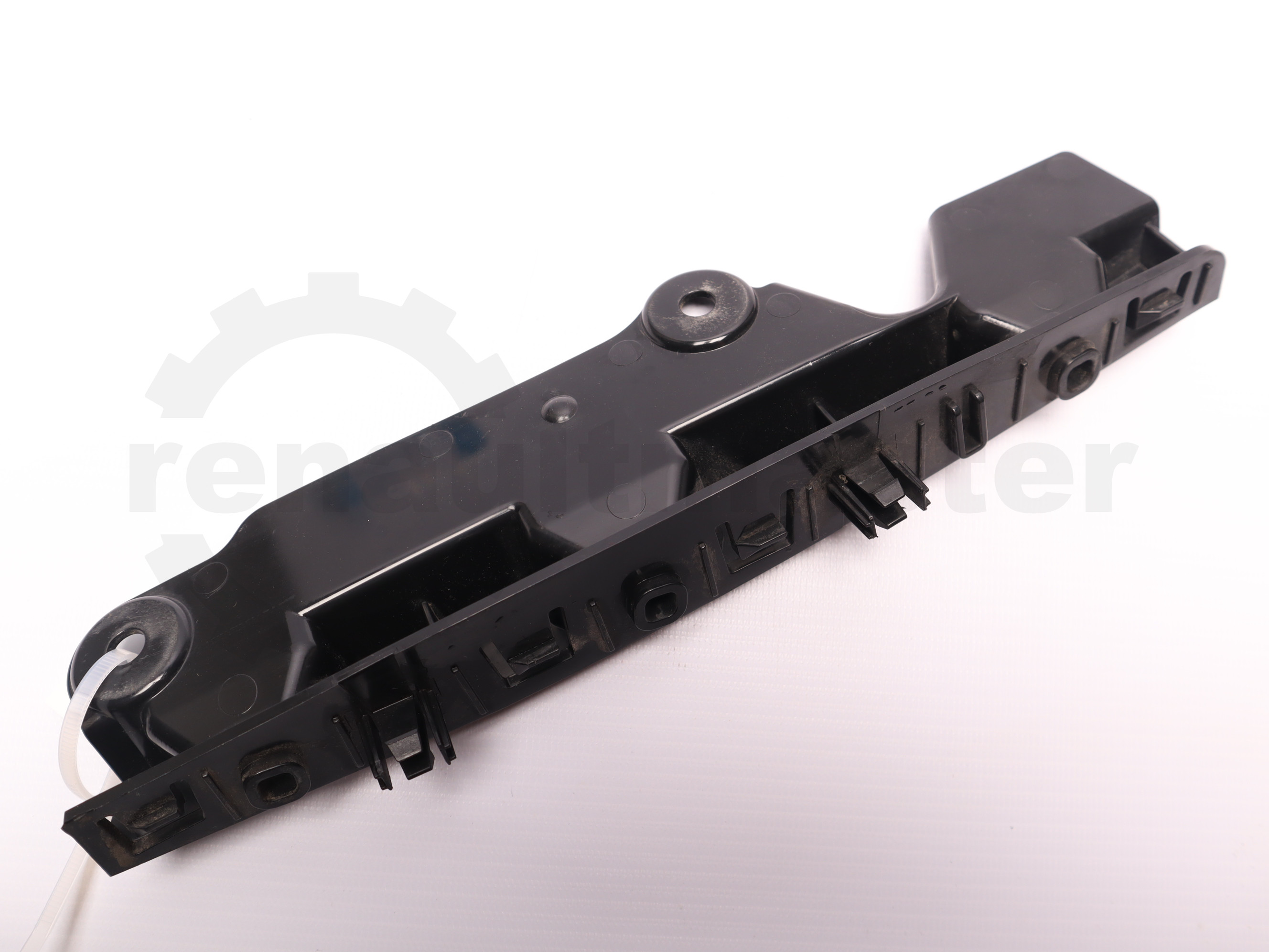 Кріплення переднього бампера праве Renault Master 2020, - 960160146R Б/В