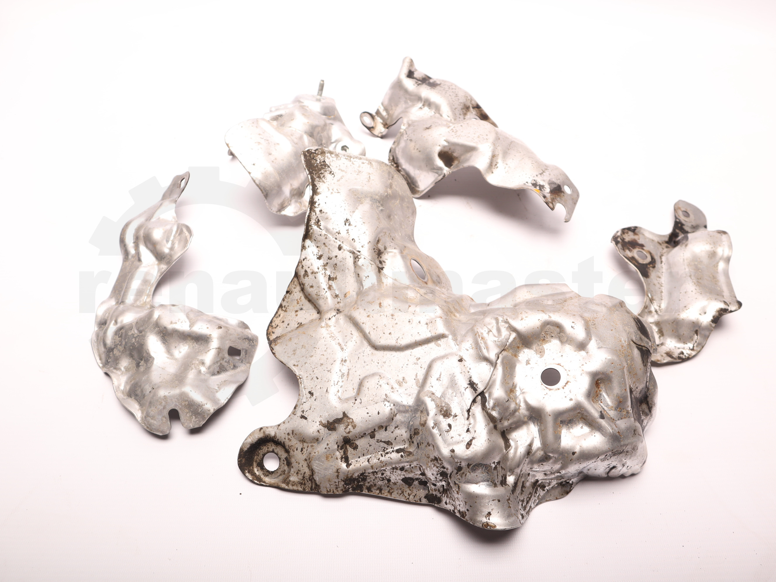 Термозахист турбокомпресора (к-кт) 140136542R,140137733R,140130121R,147180809R Renault Master 2014, - 144505386R Б/В