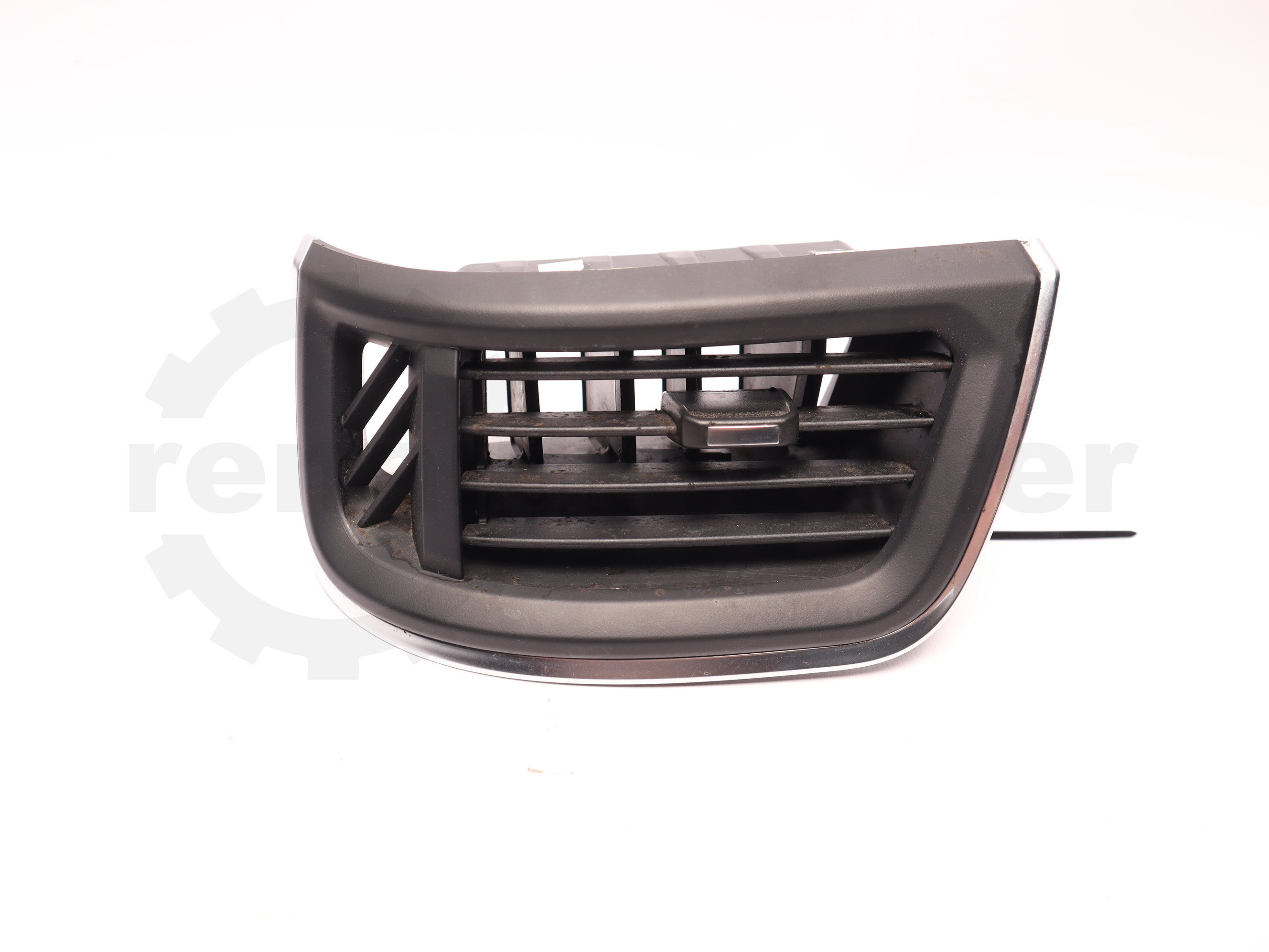 Дефлектор видува повітря лівий Renault Trafic (Fiat Talento, Nissan NV300) 2.0dCi 2022, - 687617778R G Б/В