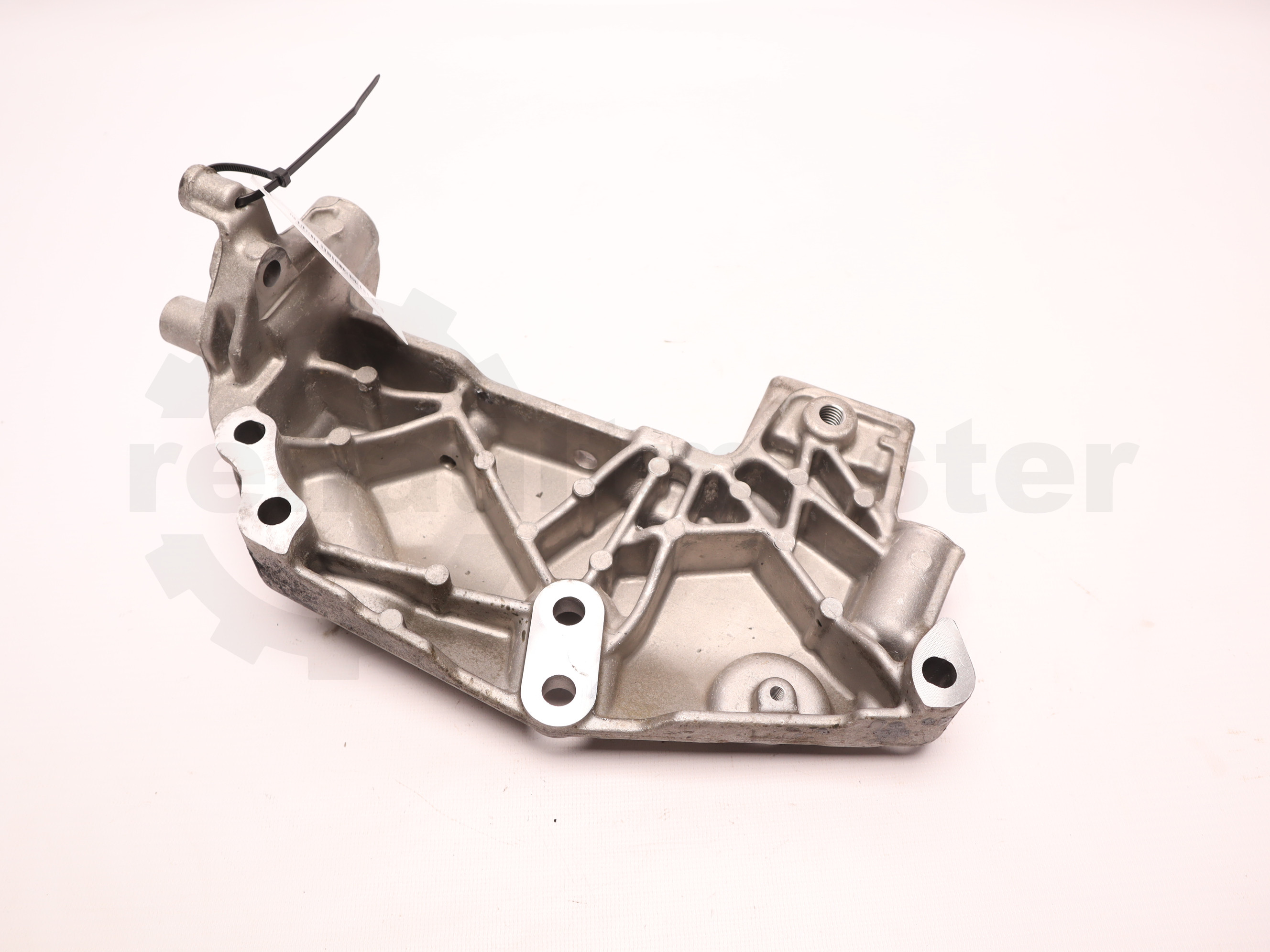 Кронштейн кріплення двигуна правий Renault Trafic (Fiat Talento, Nissan NV300) 2.0dCi 2022, - 112310489R Б/В