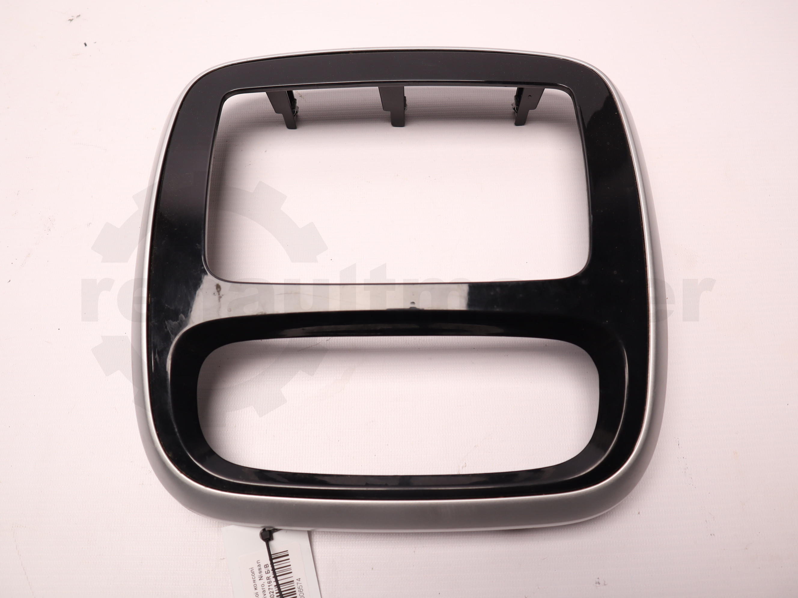 Накладка центральної консолі Renault Trafic (Opel Vivaro, Nissan NV300) 2014 -, 682602716R Б/В