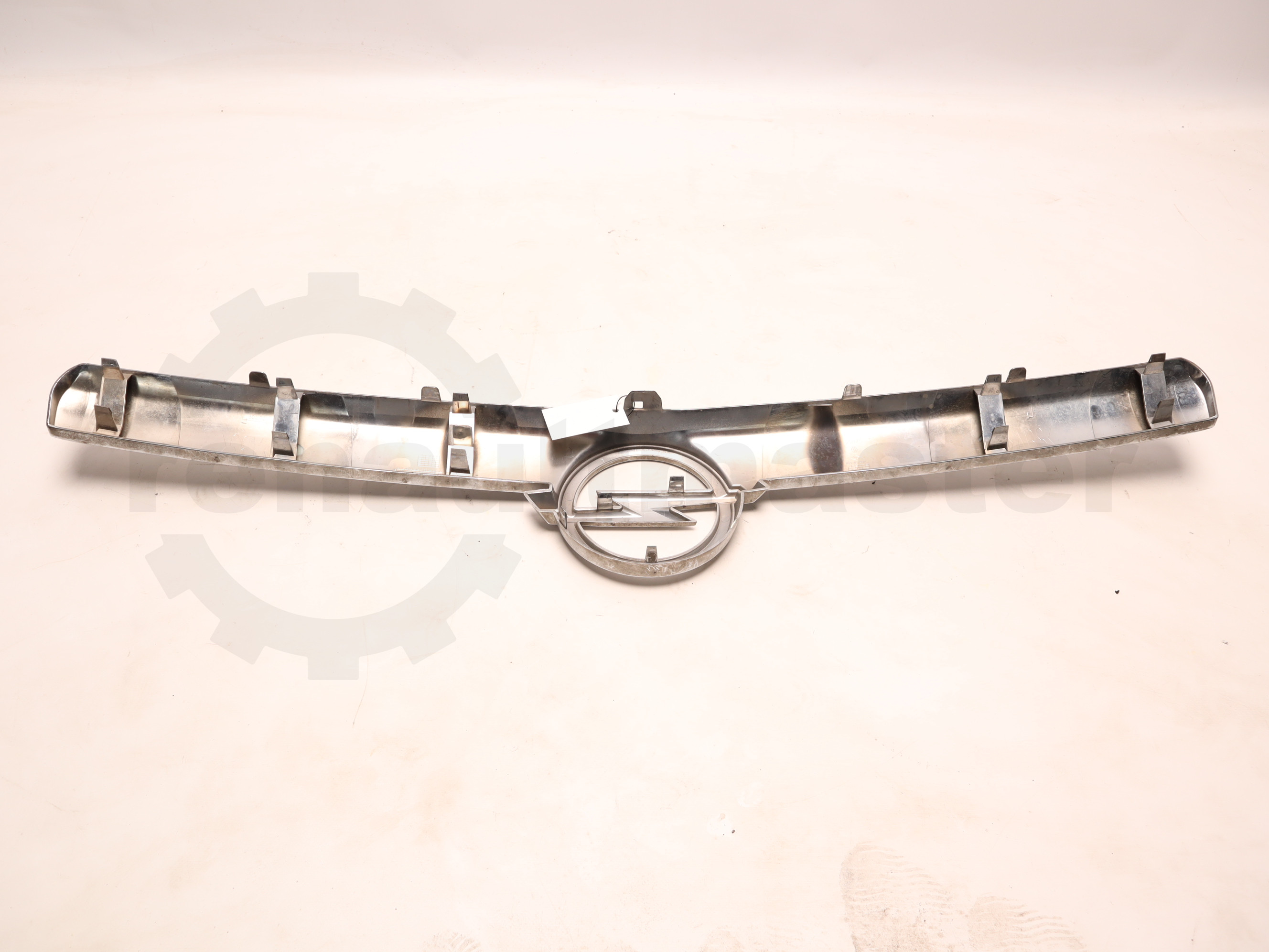 Накладка на решітку радіатора Opel Movano 2010-2019, - 0001037987 Б/В