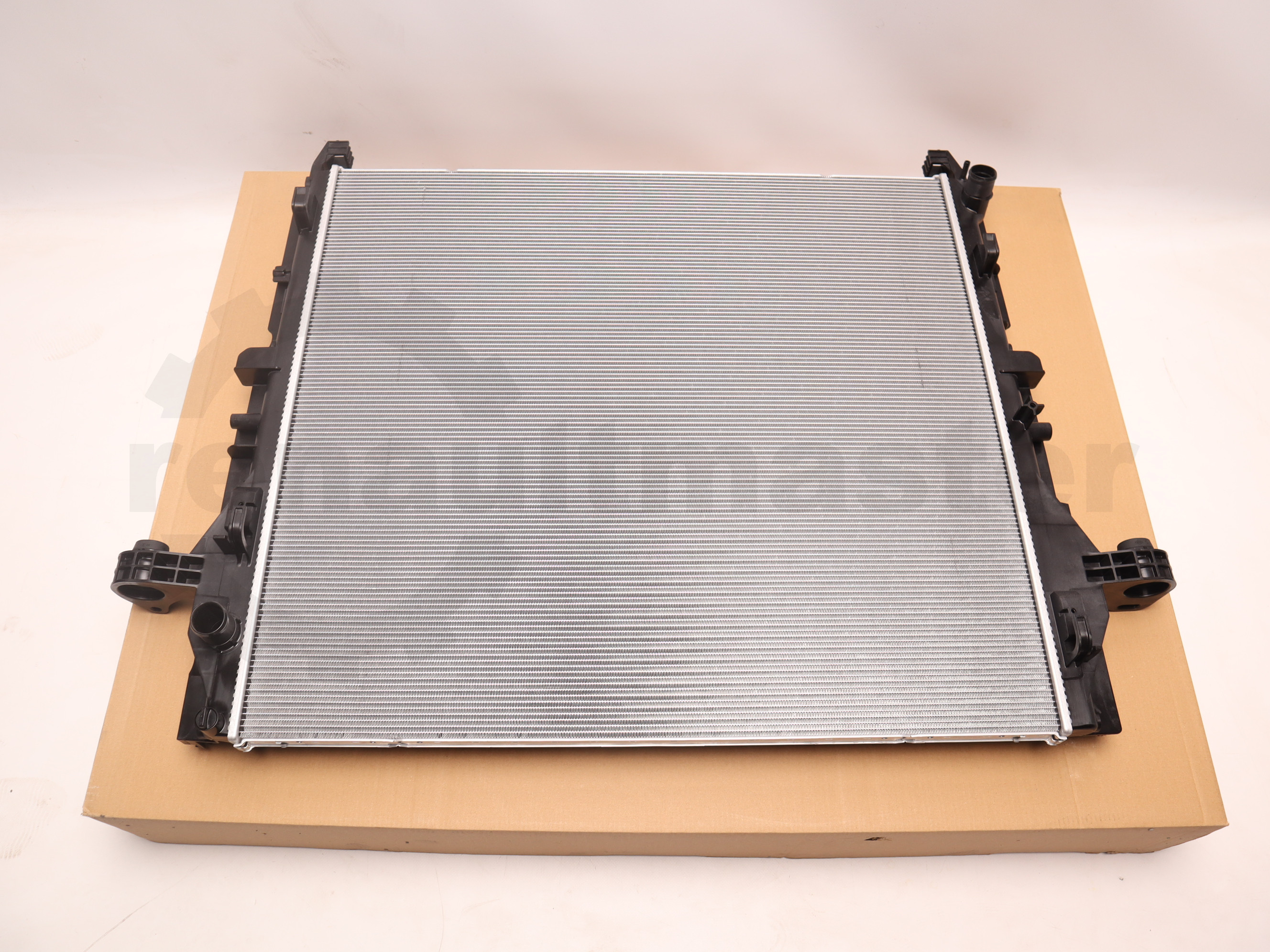 Радіатор охолодження основний Renault Master IV 2.0dCi 2024->, - 214107050R OE
