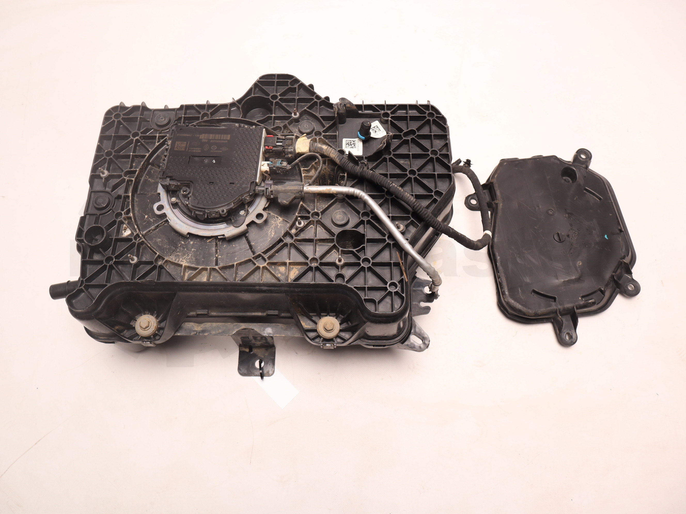 Бак AdBlue Renault Trafic (Fiat Talento, Nissan NV300) 2.0 dCi 2019-2022, - 172A26157R 237G00284R Б/В