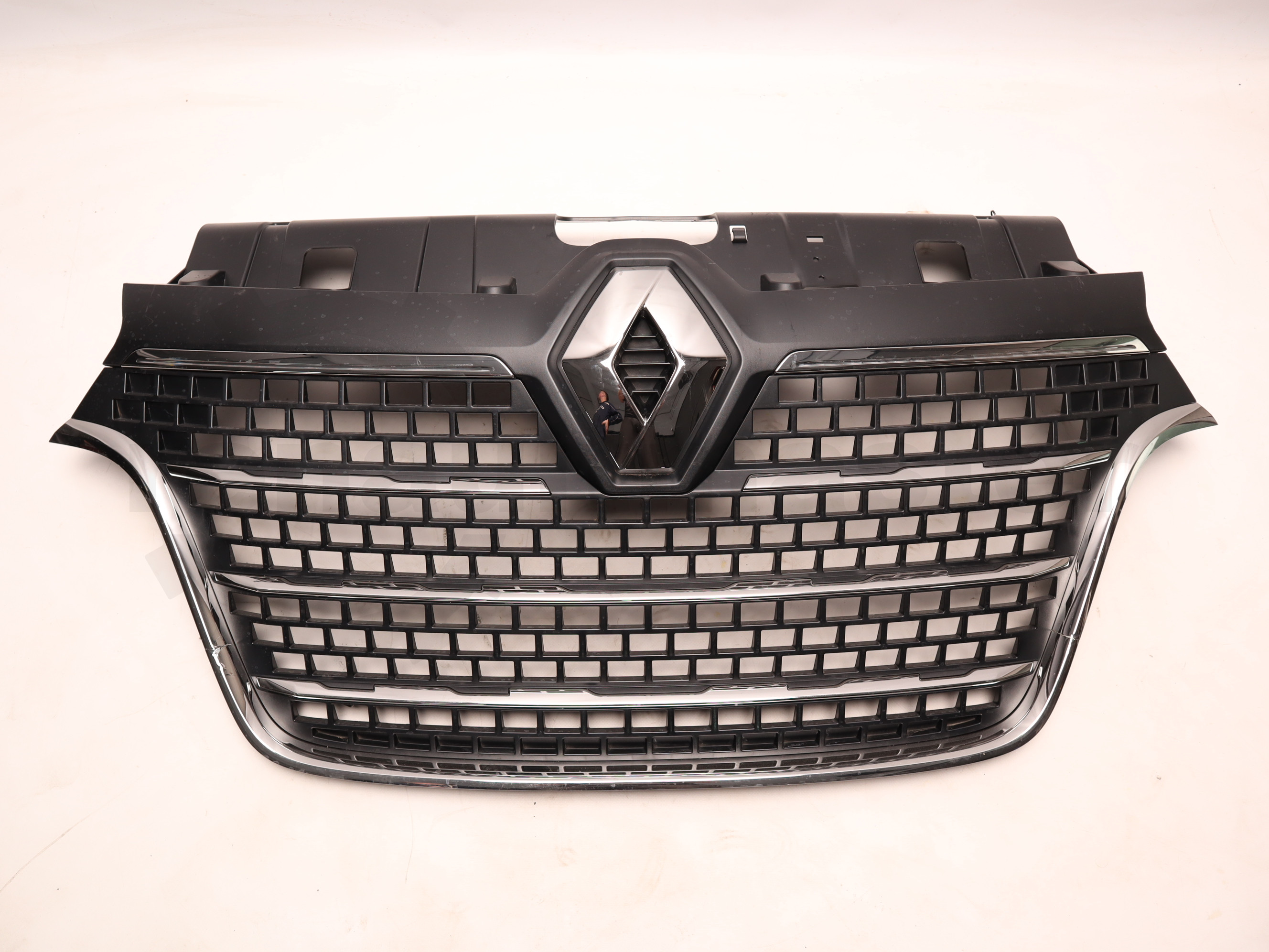 Решітка радіатора Renault Master 2020 -, 623106263R Full Chrom Б/В