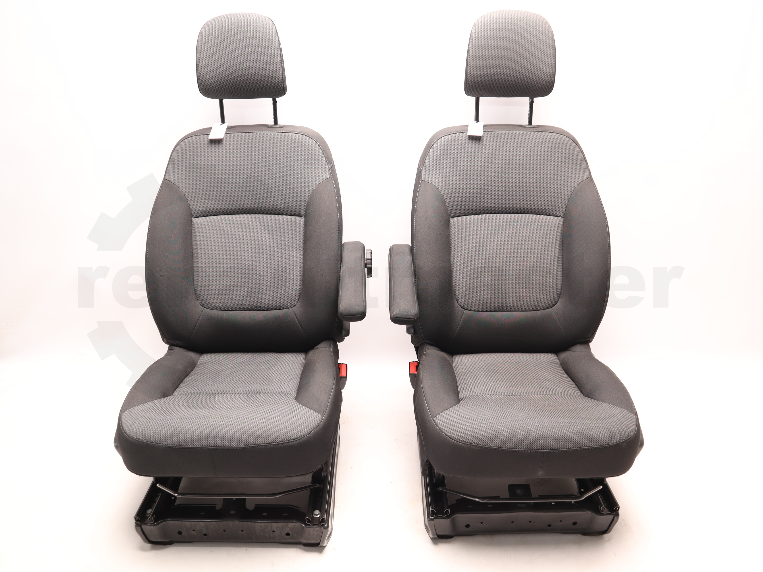 Сидіння водійське + пасажирське одинарне Renault Trafic (Opel Vivaro, Nissan NV300) 2014 -, Trafic водій+пас/один Б/В