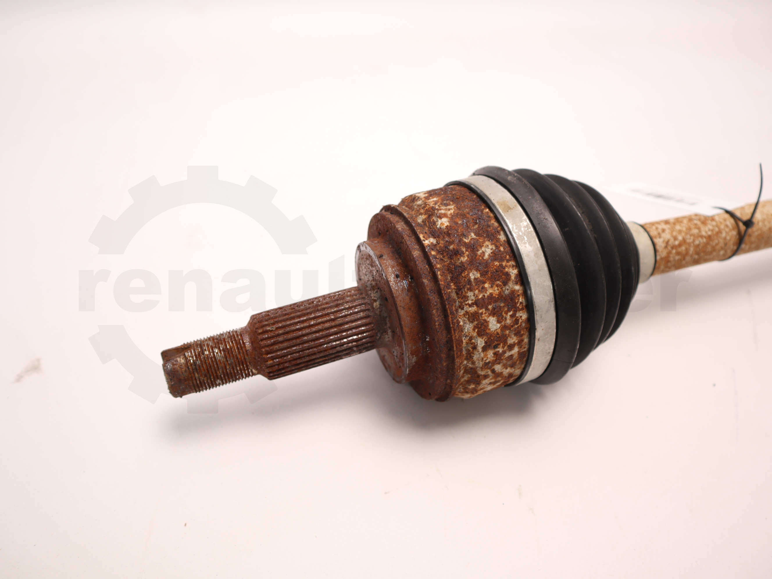 Напіввісь ліва Renault Master (Opel Movano, Nissan NV400) 2010 -, 391012675R Б/В