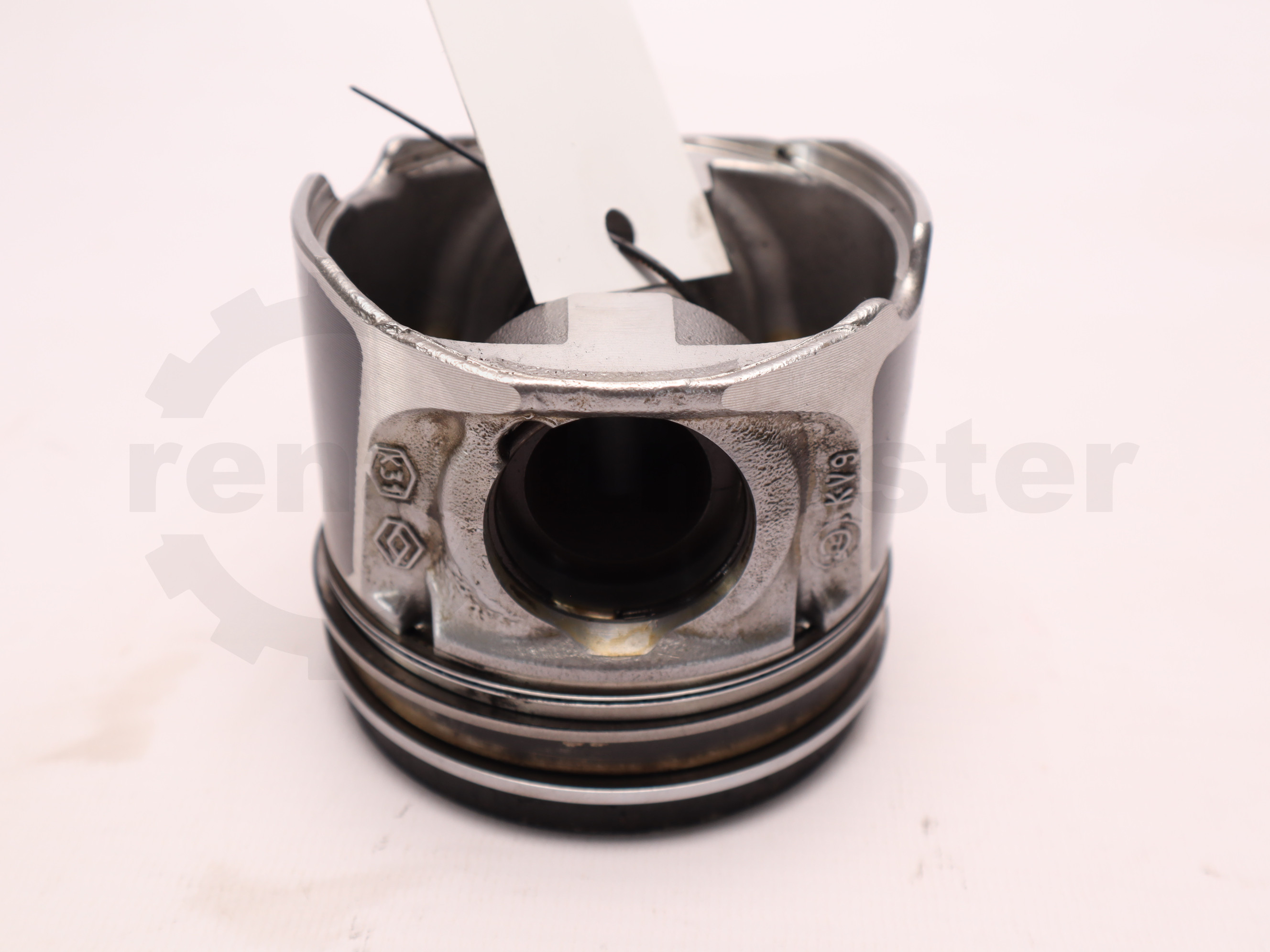 Поршень (палець 32) 2.0dCi Renault Trafic (Opel Vivaro, Nissan Primastar) 2007-2013, - 7701477817 Б/В