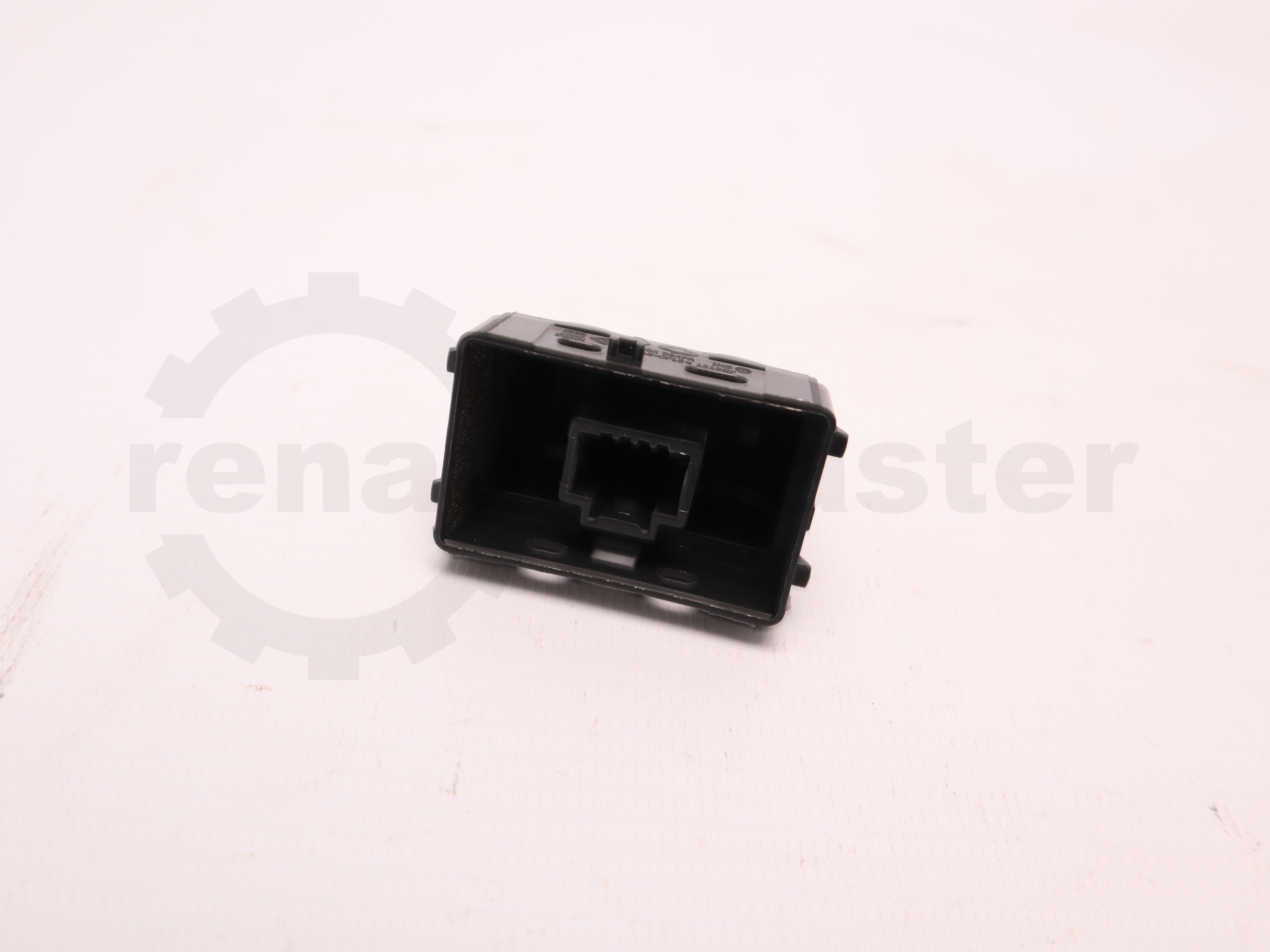 Заглушка кнопки Renault Master (Opel Movano, Nissan NV400) 2010 -, 684920647R Б/В 