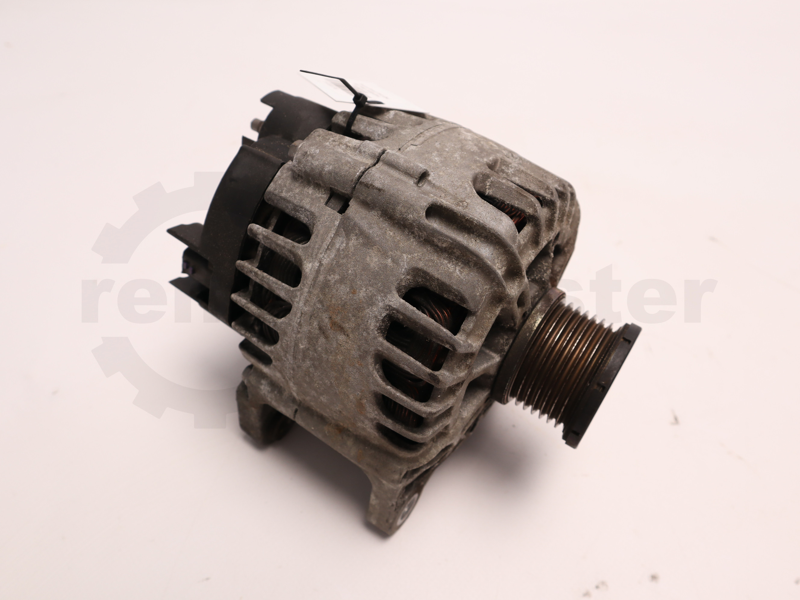Генератор Renault Trafic (Opel Vivaro, Nissan NV300) 2014 -, 231008633R Б/В