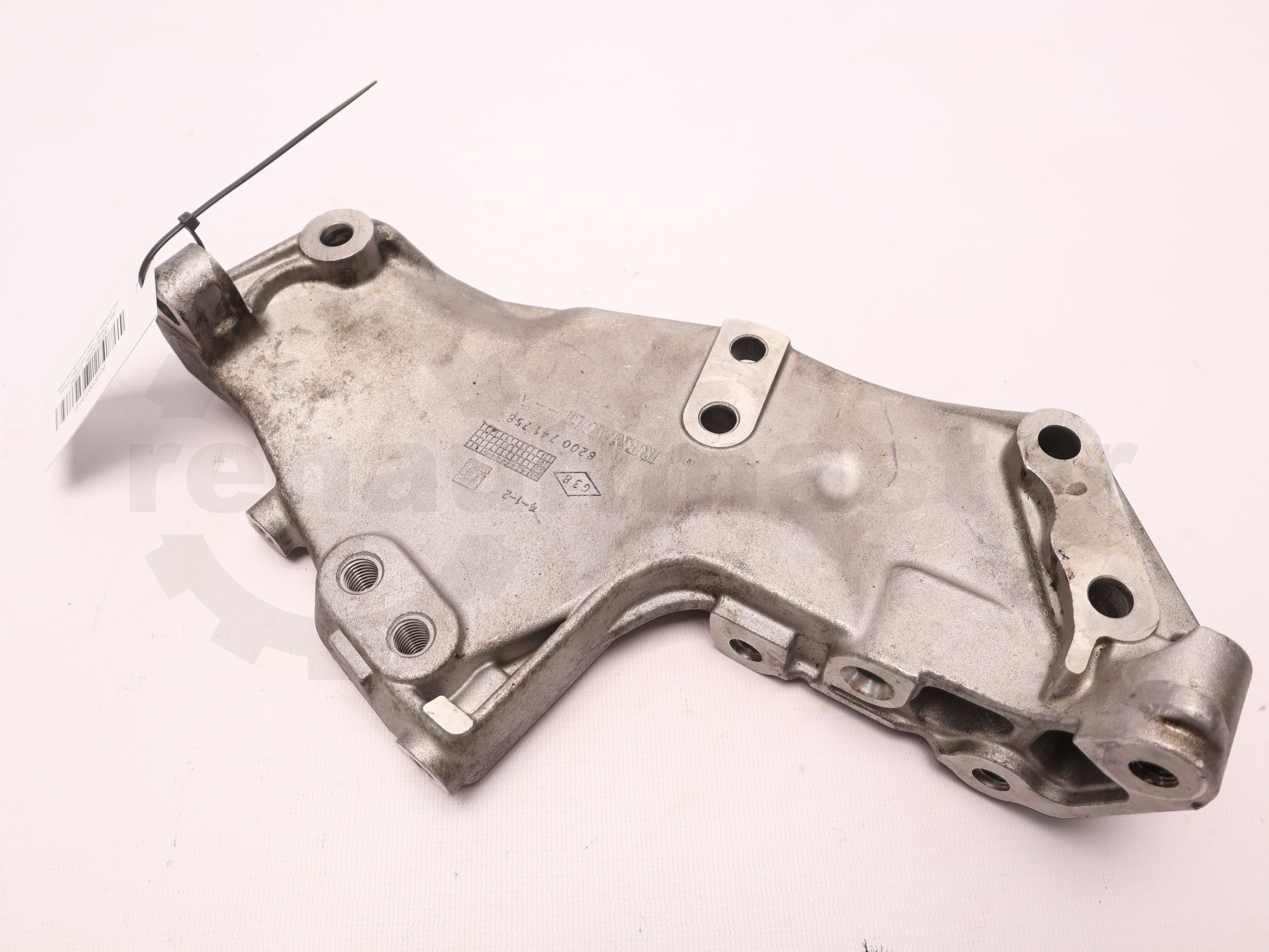 Кронштейн кріплення двигуна правий 2.0dCi Renault Trafic (Opel Vivaro, Nissan NV300) 2000-2013, - 8200741758 Б/В