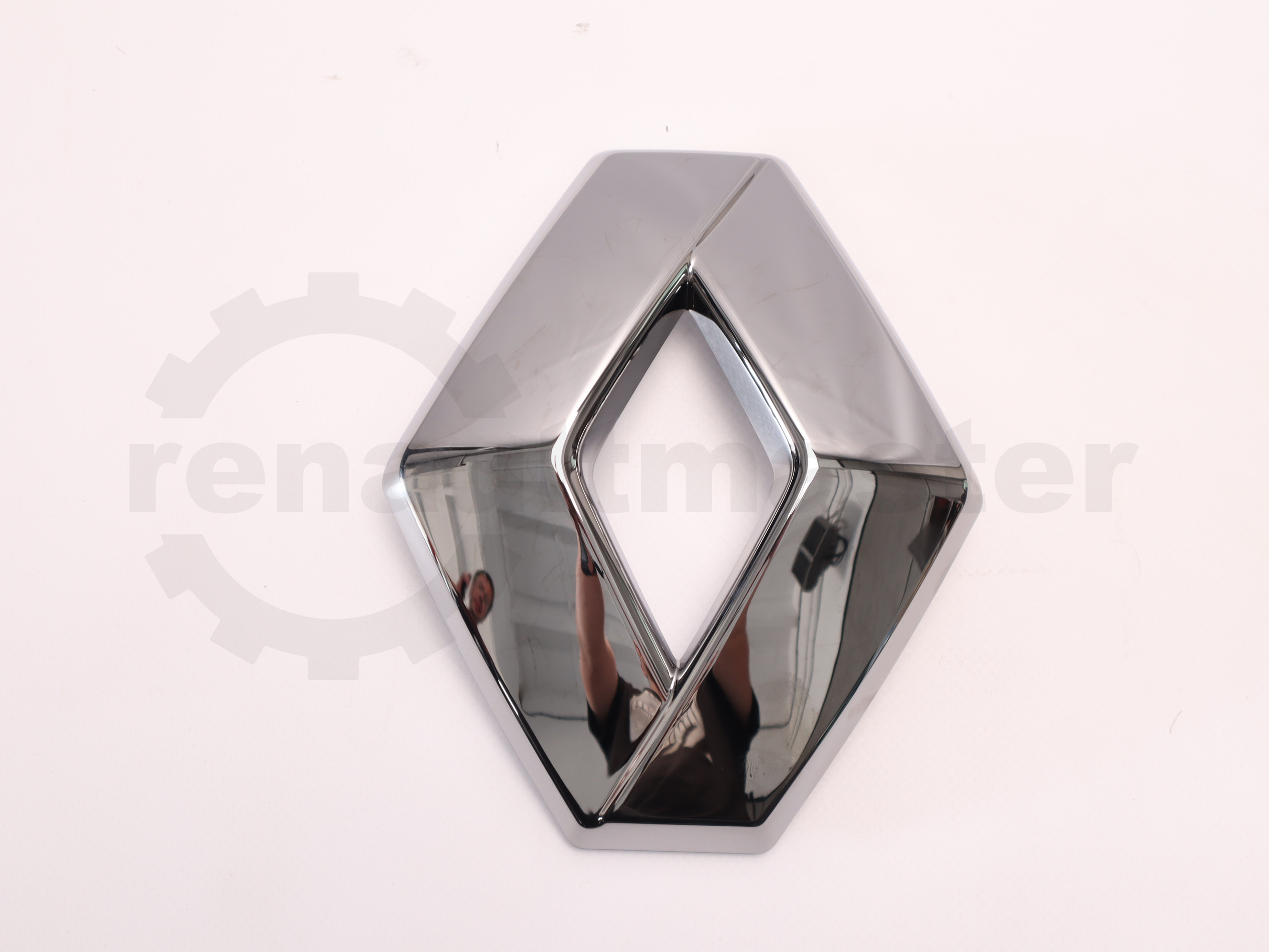 Емблема решітка радіатора Renault Master, Trafic, Megane, Espace  2014 -, 628959190R Б/В