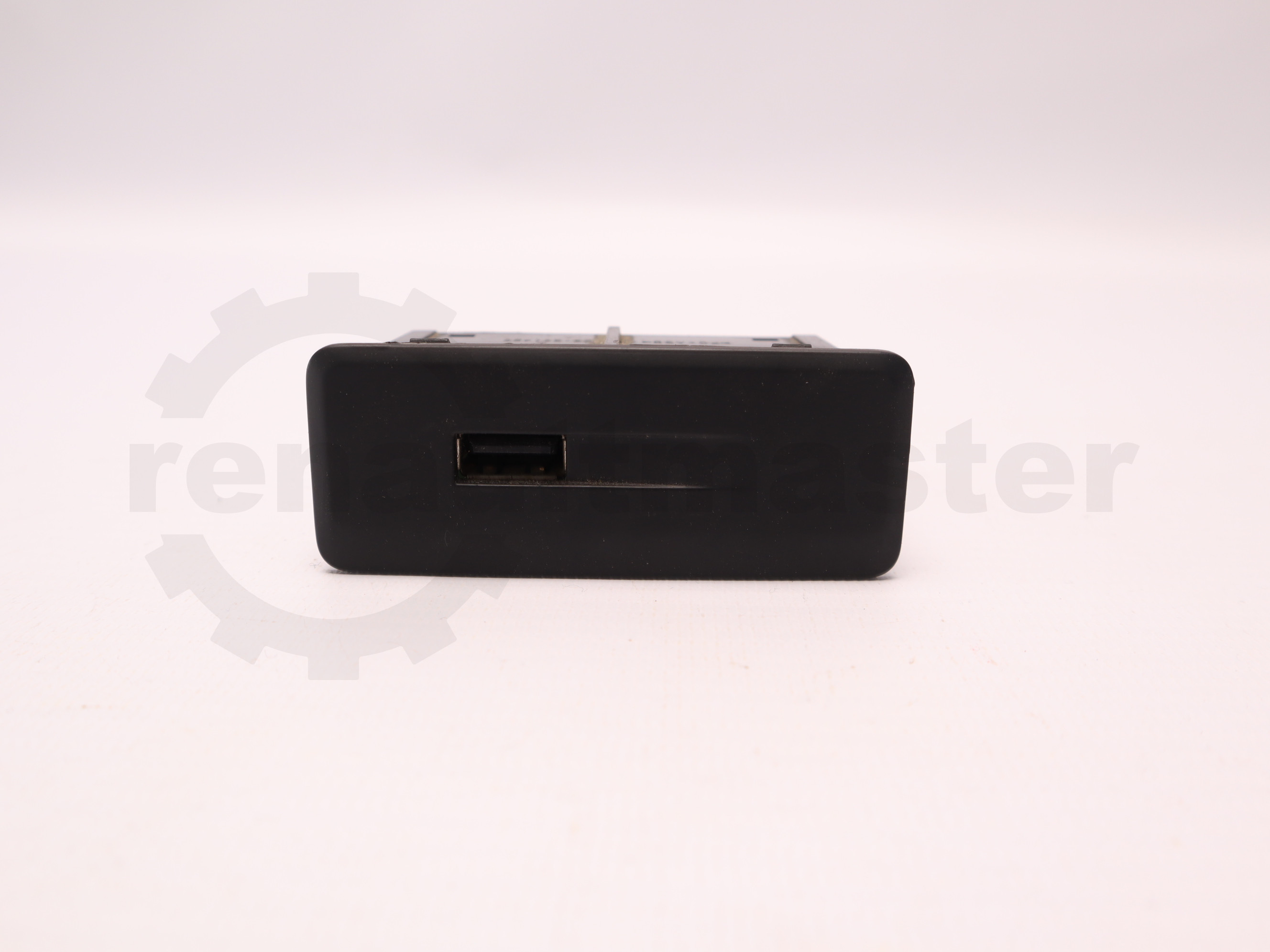 Роз`єм USB Renault Trafic (Opel Vivaro, Nissan NV300) 2014 -, 93452333 Б/В